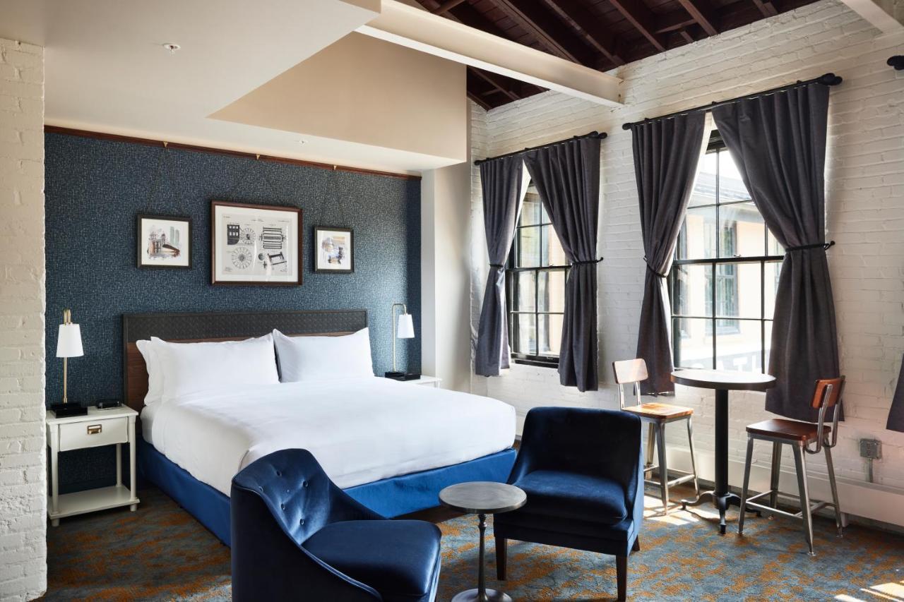 The Confluence Hotel Hastings Esterno foto