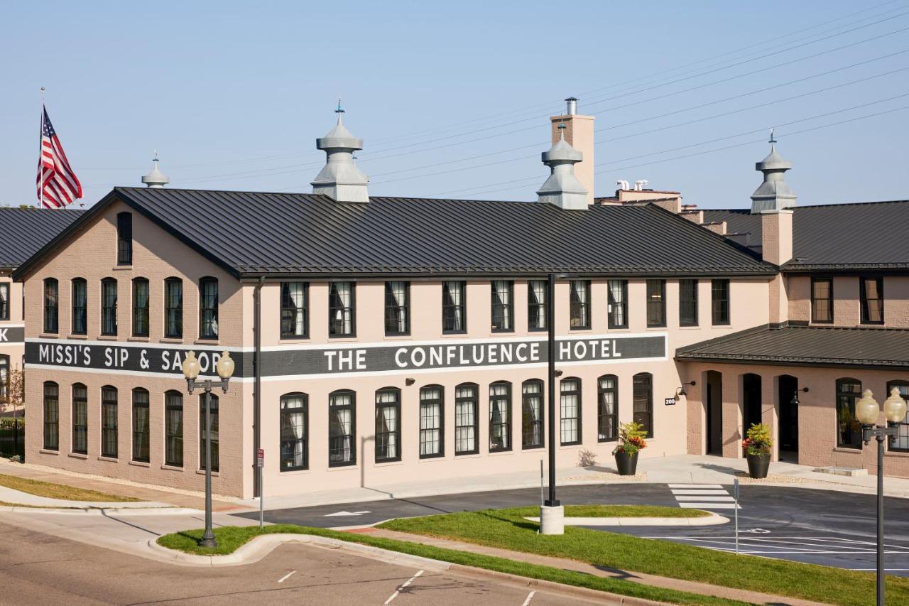 The Confluence Hotel Hastings Esterno foto