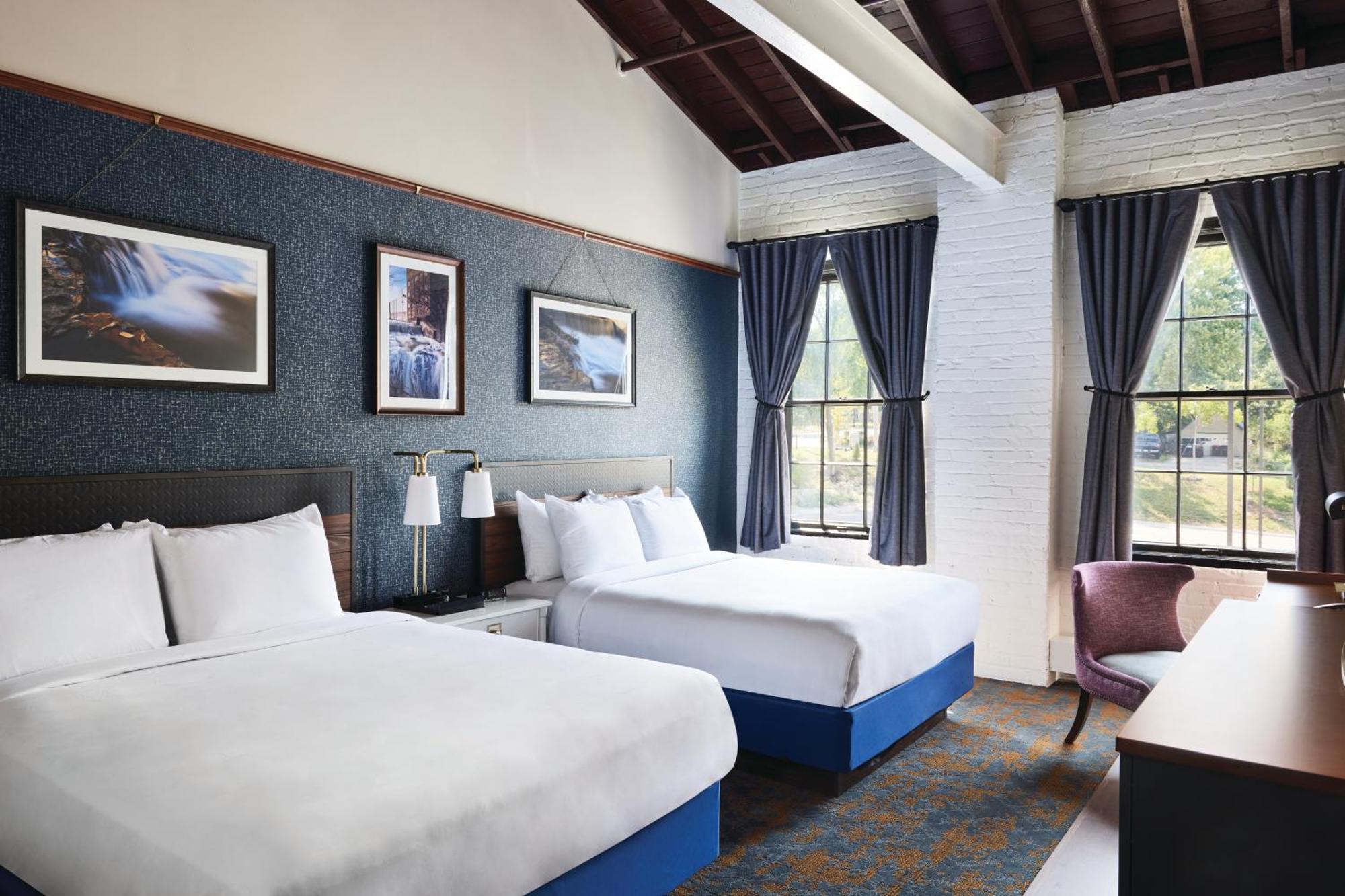 The Confluence Hotel Hastings Esterno foto